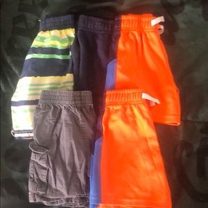 Boys shorts (5) Size 2T